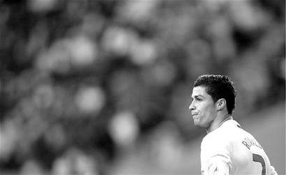 3战全胜！杨舒予9助攻卫冕冠军广东女篮大胜浙江 周琪22+6三分（广东女篮三连胜！卫冕冠军大胜浙江 杨舒予送出9助攻 周琪砍22分飙6记三分）