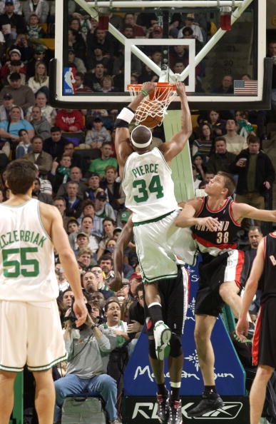 要离队？辽宁铁人外援姆本扎转发关于自己的转会传闻（去留成疑？辽宁铁人外援姆本扎转发涉己转会传闻）