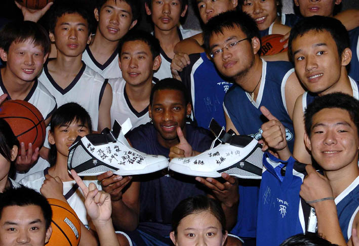 巴萨官方：埃里克-加西亚鼻骨骨折，将佩戴防护面具（巴萨官宣：埃里克-加西亚鼻骨骨折，后续将佩戴防护面具出战）