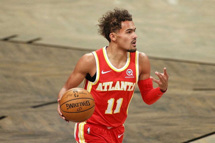 冲突！湖人vs火箭垃圾时间上肘+斗嘴（火爆场面！湖人vs火箭垃圾时间爆发肘击与口角）