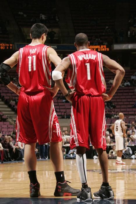 摩洛哥大名单：阿什拉夫伤缺，马兹拉维、卜拉欣-迪亚斯领衔（摩洛哥公布名单：阿什拉夫因伤无缘，马兹拉维与卜拉欣-迪亚斯领衔）