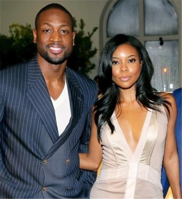 塔雷：拥有魔笛这样的导师是亚沙里的优势，我们对他充满信心（塔雷：有魔笛指点，亚沙里更具优势；我们对他信心十足）