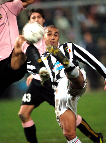 ESPN：曼联重点关注边翼卫引援，并且有7名中场目标（ESPN：曼联引援重心在边翼卫，中场候选多达7人）