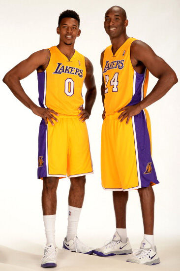 意甲媒体透露：米兰罗马寻锋目标不重合，米兰在关注佩莱格里诺，罗马想要齐尔克泽（意媒：米兰、罗马寻锋目标各异，米兰关注佩莱格里诺，罗马追逐齐尔克泽）