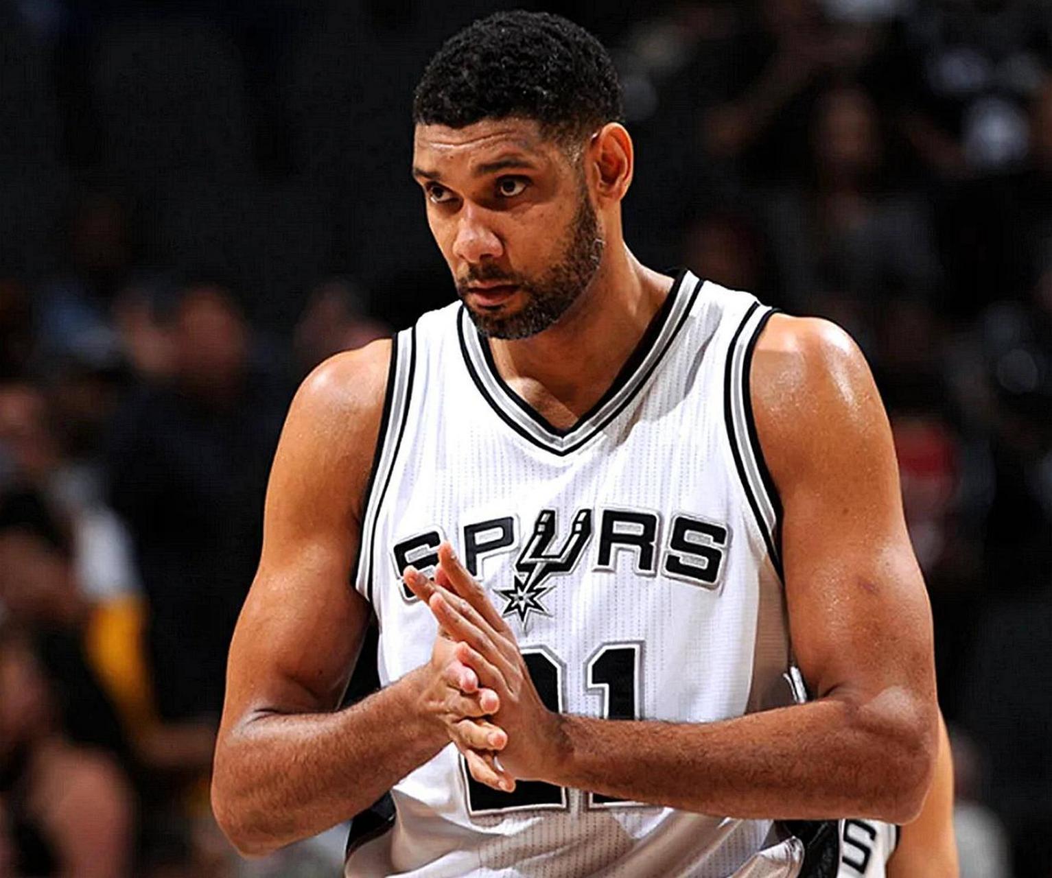 NBA战报：戴维斯24分14板，独行侠119-111击败篮网（NBA快讯：戴维斯拿下24分14篮板，独行侠以119比111力克篮网）