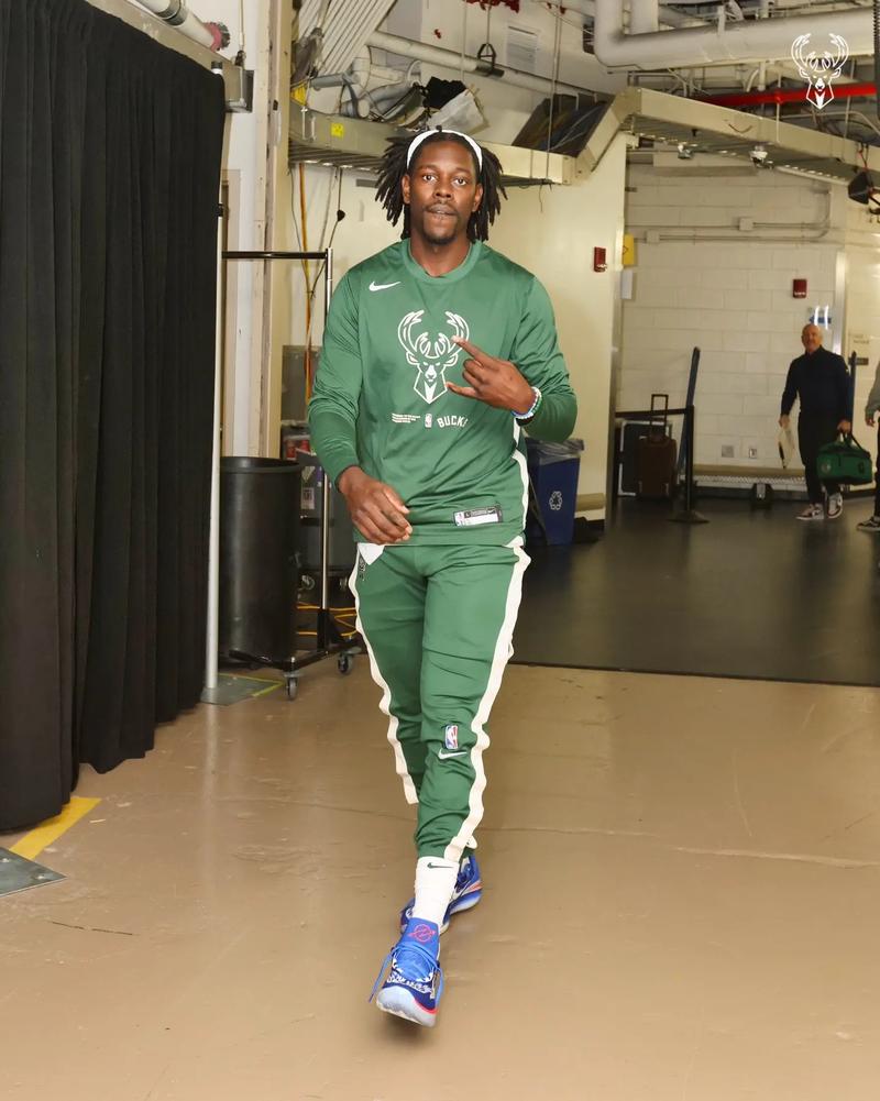 科尔：塞斯·库里将缺席圣诞大战，霍福德大概率出战（科尔：塞斯·库里将无缘圣诞大战，霍福德预计可以出场）