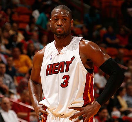 半场战报：申花2-0津门虎，阿苏埃破门，吴曦点射（半场快讯：申花2-0领先津门虎，阿苏埃破门，吴曦点球命中）