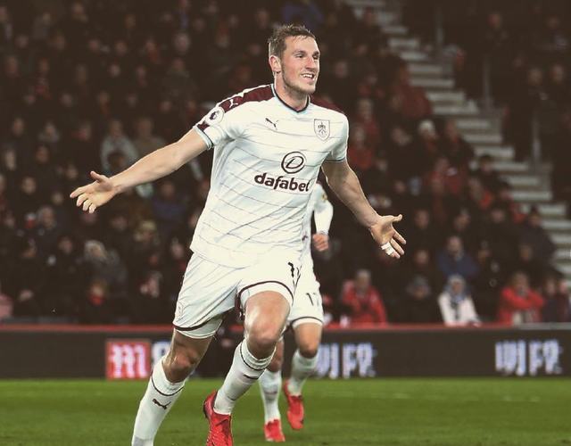 李镇全：战越南下半场我们出现了体能问题；踢韩国要全力以赴（李镇全：与越南之战后半程暴露体能短板；对阵韩国将倾尽全力）