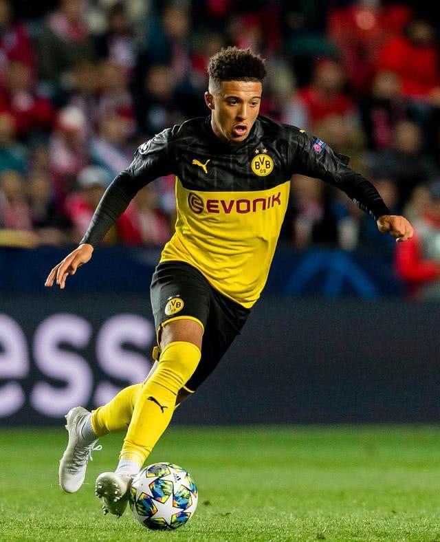 桑托斯3-0克鲁塞罗成功保级，塔西亚诺双响，若昂-施密特破门（桑托斯3比0完胜克鲁塞罗完成保级，塔西亚诺梅开二度，若昂-施密特建功）