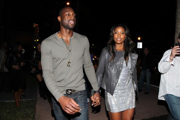 斯普利特：我们正在练习不同的防守策略，大家精神状态都很好（斯普利特：多套防守方案同步演练，球队士气正佳）