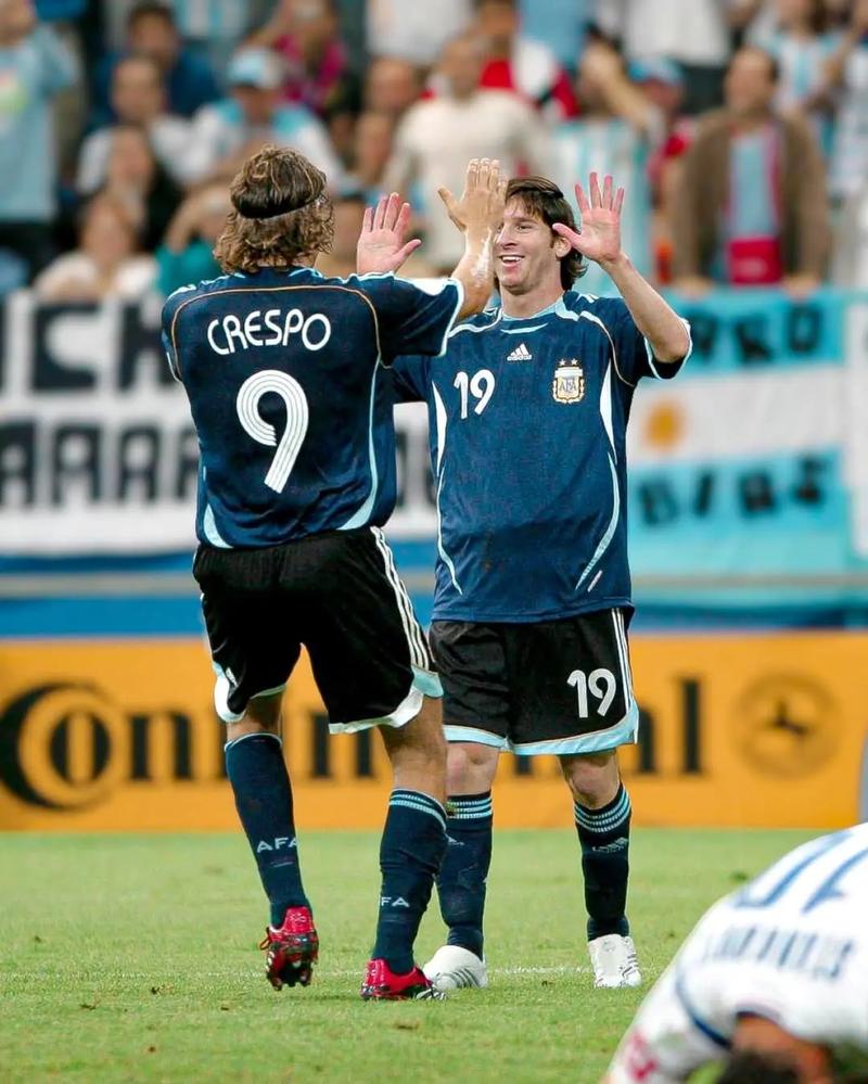 浦项铁人vs全北现代首发：特谢拉、阿方索出战（浦项铁人战全北现代首发出炉：特谢拉、阿方索先发）