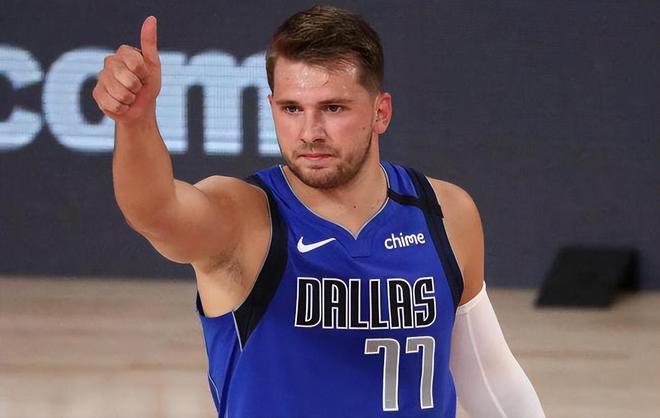 前任和现任的对飚！唐斯首节9中5砍14分 爱德华兹首节7中4砍13分（前任与现任火力对轰：唐斯首节9投5中拿下14分，爱德华兹首节7投4中斩获13分）