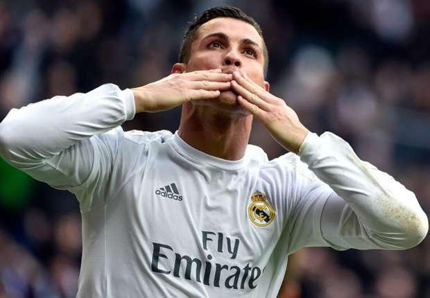 在空中直上直下：福法纳对阵巴萨个人集锦（腾空制霸：福法纳对阵巴萨高光时刻）