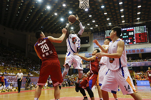范晓冬：亚泰不破不立需要重建，最适合的人选是杜震宇（范晓冬：亚泰唯有重建方能突围，杜震宇是最佳人选）