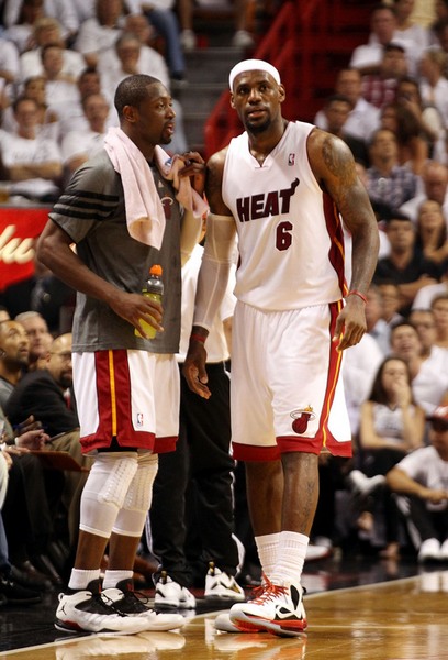 中超赛报：山东泰山主场战胜武汉三镇＂,（中超快讯：山东泰山主场力克武汉三镇）